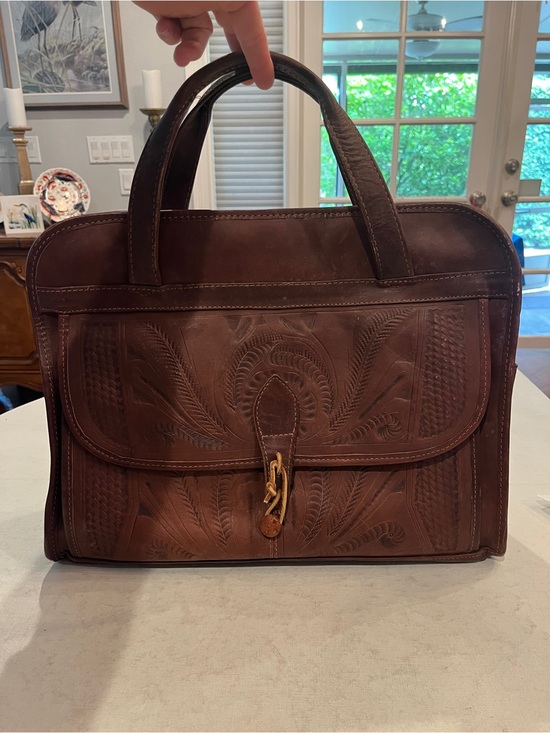 Vintage Handbags - Vintage rich Brown Tooled Leather Briefcase. So nice!